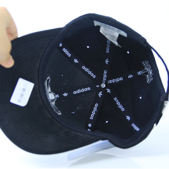 NÓN THÊ THAO A DI DAS DA LỘN XỊN XÒ 2 MÀU ĐEN NHÁM KHOÁ CÀI XỊN CHUẨN STORE