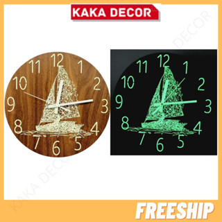 Đồng hồ treo tường gỗ dạ quang thuyền buồm trang trí decor phòng ngủ phòng khách sang trọng