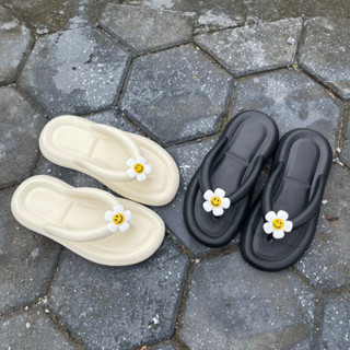Dép Kẹp, Kẹp tông đi biển kèm sticker hoa cúc siêu xinh cho nữ