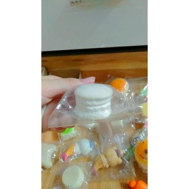 squishy bánh pancake trắng