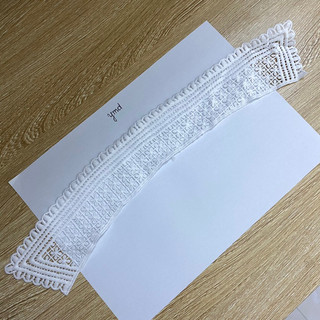 Cổ áo ren + lá cổ đức đen trắng