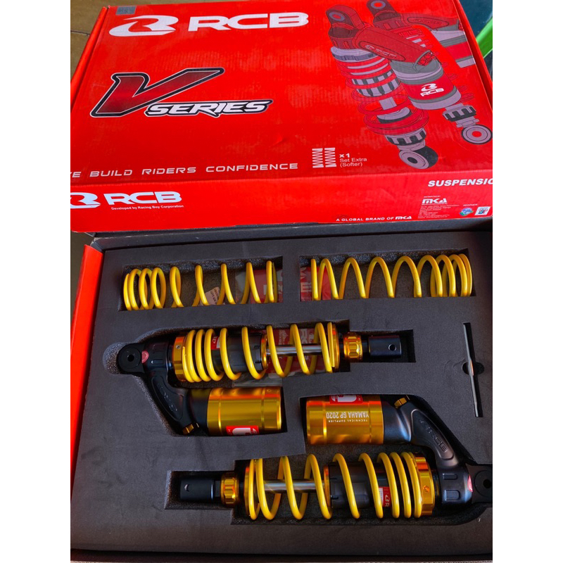 Phuộc VD Racingboy có núm tăng chỉnh cho NVX màu vàng