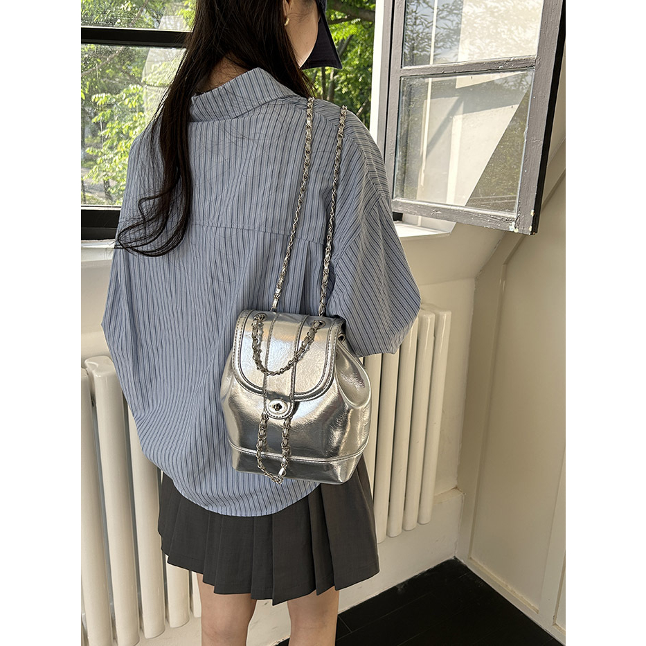 Ba lô da sáp dày dây rút da phối xích màu đen phong cách Hàn Quốc 10052301