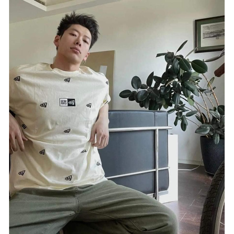 Áo Newera Chính Hãng Logo Monogram