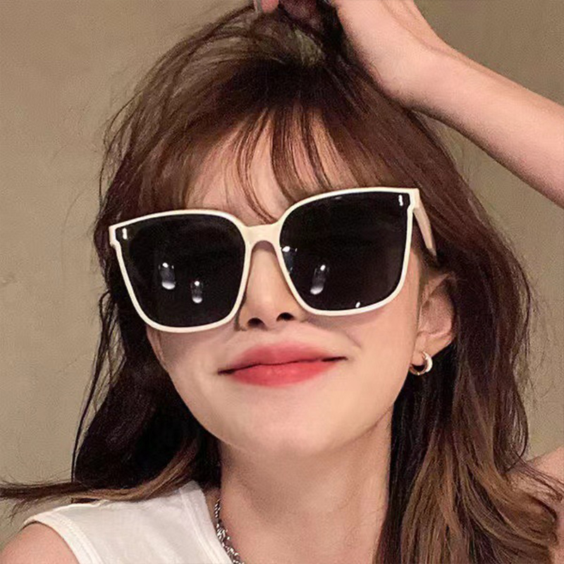 Miumiua🕶Kính Mát Chống Tia UV400 Cho Nam Nữ 2023