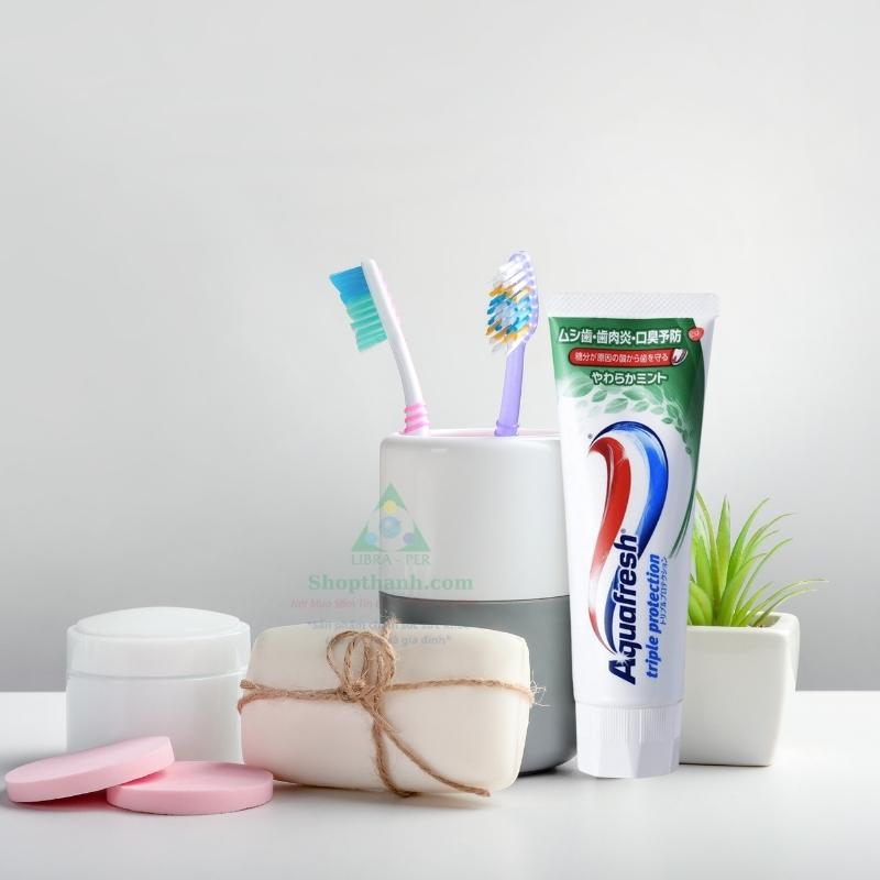 Kem đánh răng Aquafresh - Nhật Bản