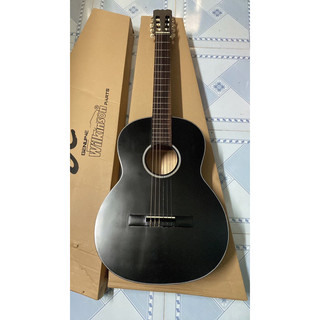 Đàn guitar classic màu đen