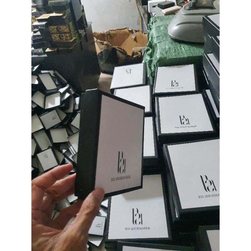 Hộp đựng ví in logo Shop