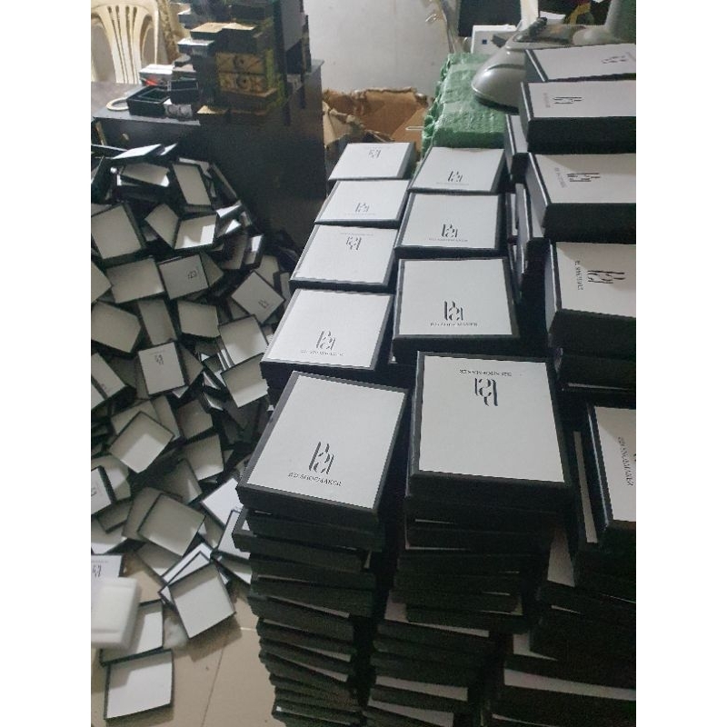 Hộp đựng ví in logo Shop