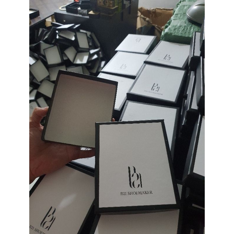 Hộp đựng ví in logo Shop