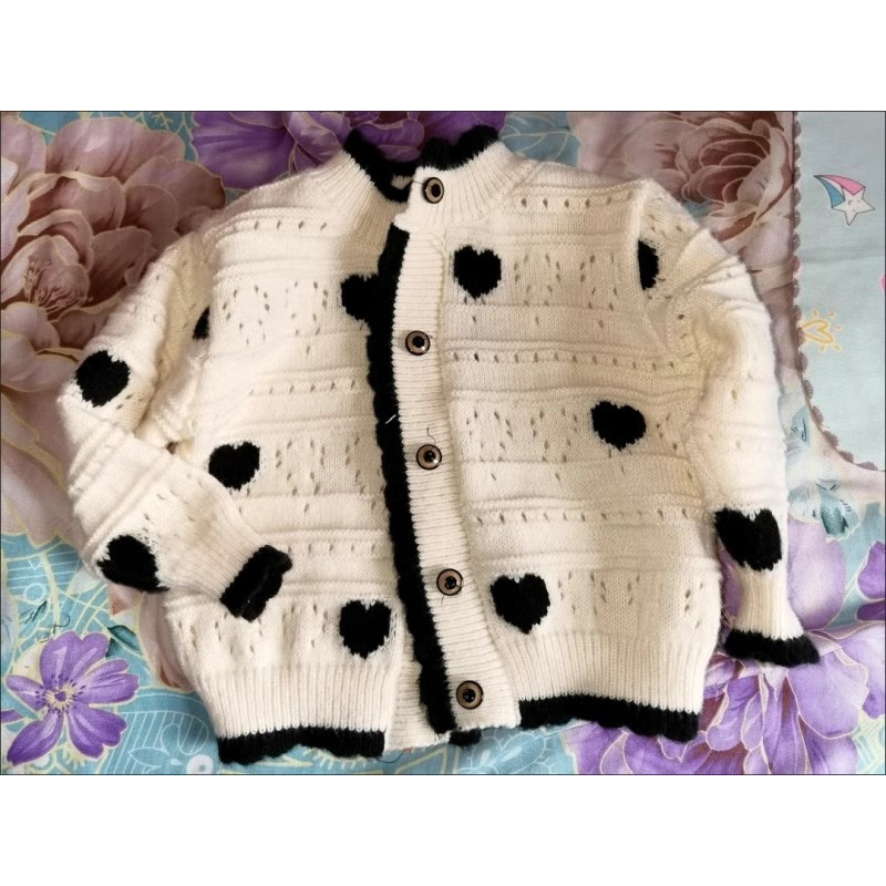 Áo len cadigan bé gái hình trái tim hàng QC