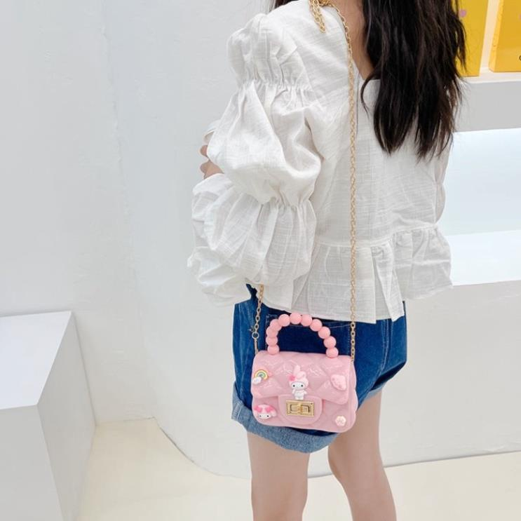 Túi Nhựa Mini Quai Ngọc Đeo Chéo Có Dán Sticker Hoạt Hình Ngộ Nghĩnh Cho BéTúi Quai Ngọc Trai Nhân Tạo