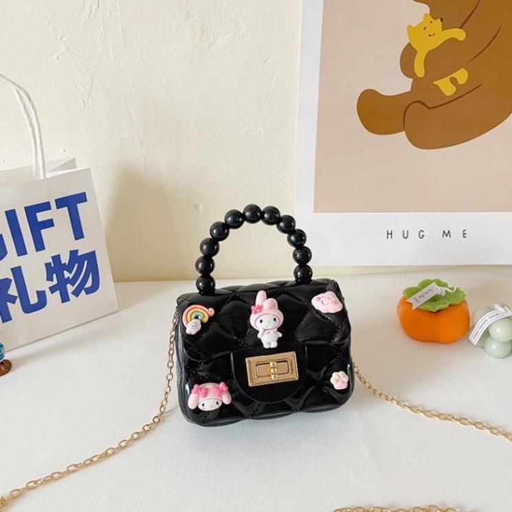 Túi Nhựa Mini Quai Ngọc Đeo Chéo Có Dán Sticker Hoạt Hình Ngộ Nghĩnh Cho BéTúi Quai Ngọc Trai Nhân Tạo