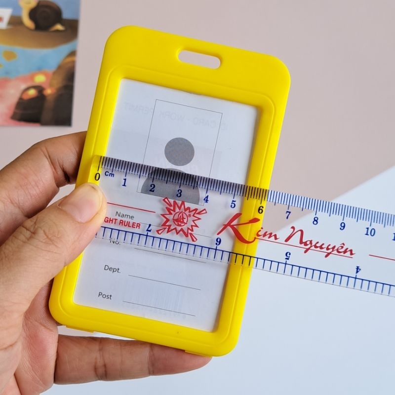 Bảng tên nhân viên, bao đựng thẻ học sinh gồm 10 màu sắc, kích thước tiêu chuẩn 5.4 x 8.5 cm bỏ vừa các loại thẻ id