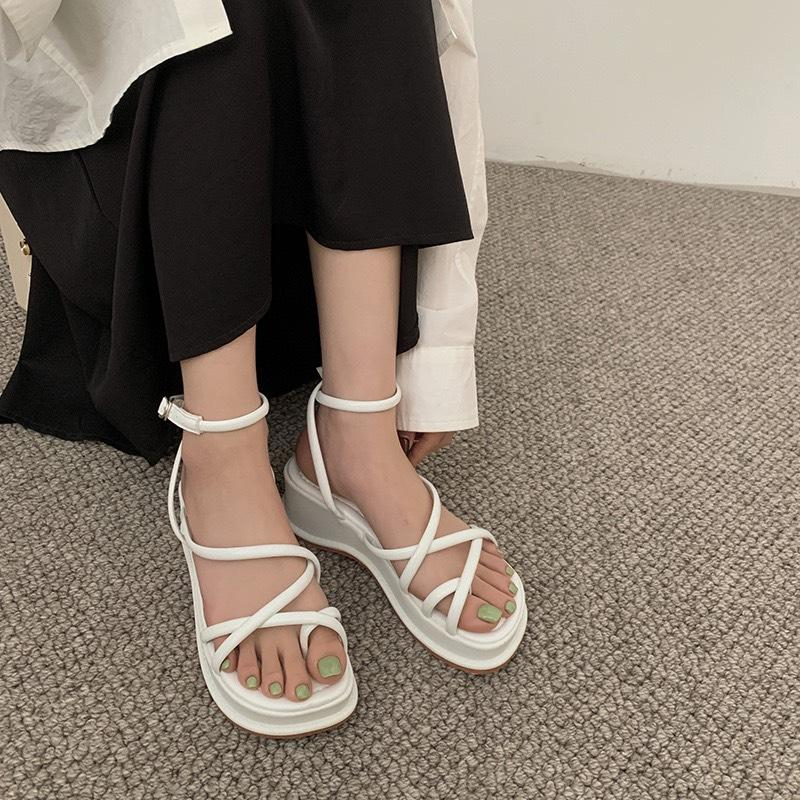Sandal nữ đế xuồng dây mảnh quai chéo khóa gài đế PU cao cấp Styfani