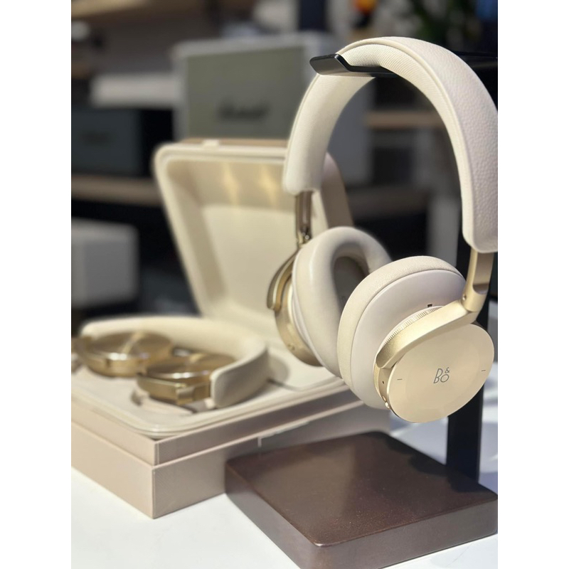 Giá để tai nghe, giá treo tai nghe headphone thân kim loại đế gỗ tự nhiên