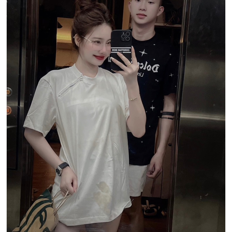Áo phông trơn hai màu trắng đen có hoạ tiết khoá cổ đơn giản, Áo phông cổ tròn thời trang nam phong cách giới trẻ btshop