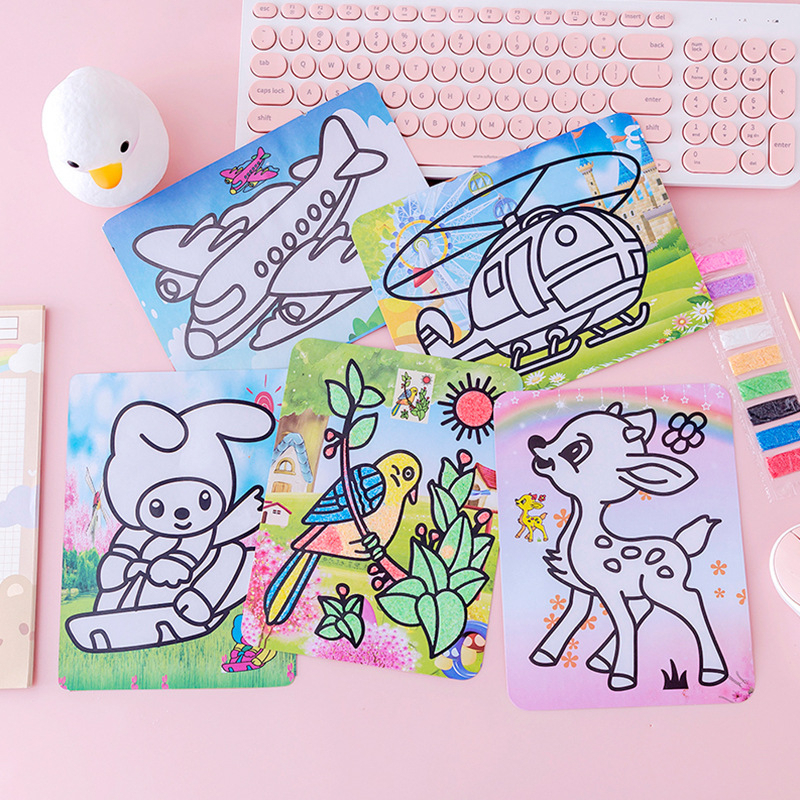 Tranh cát có sẵn cát cho bé tập tô mầu, mẫu mã đa dạng nhiều hình cho bé trai và bé gái thỏa sức sáng tạo