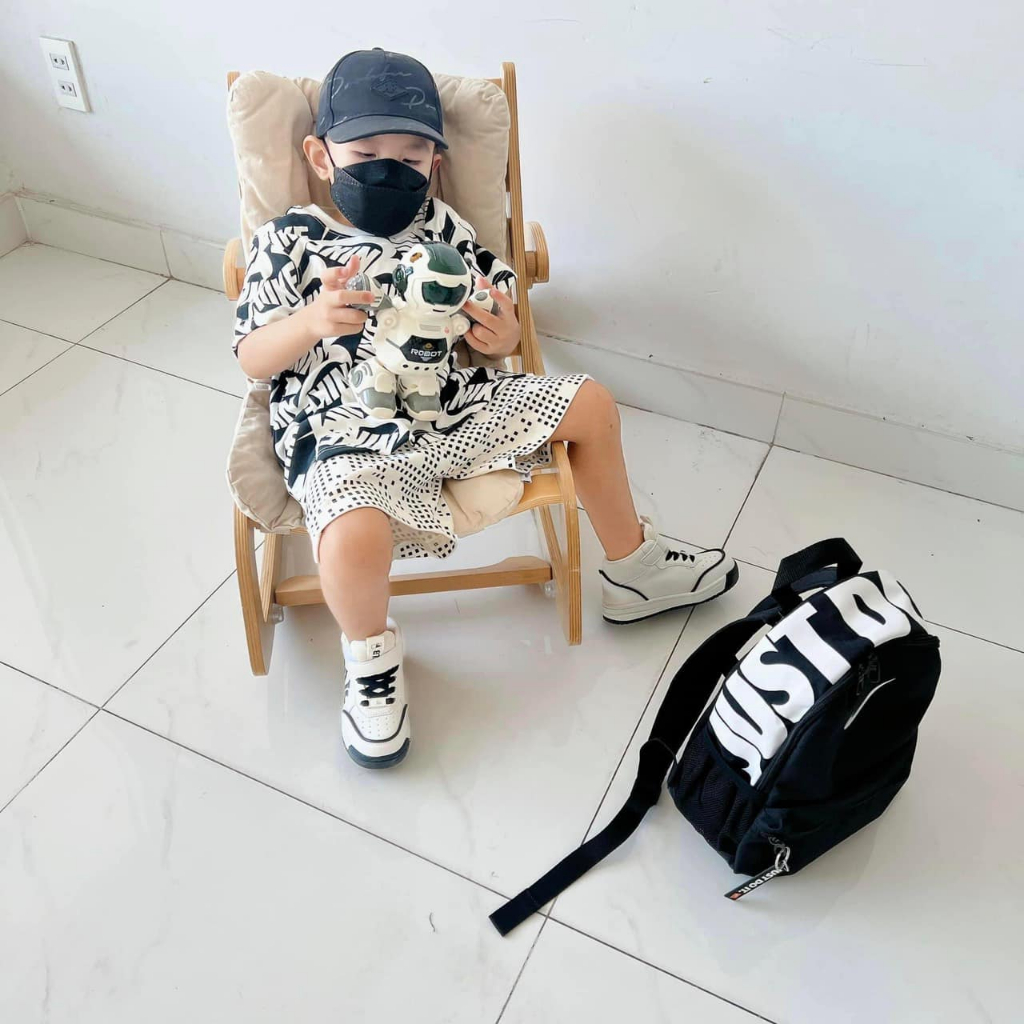 Balo Nike đen bé trai