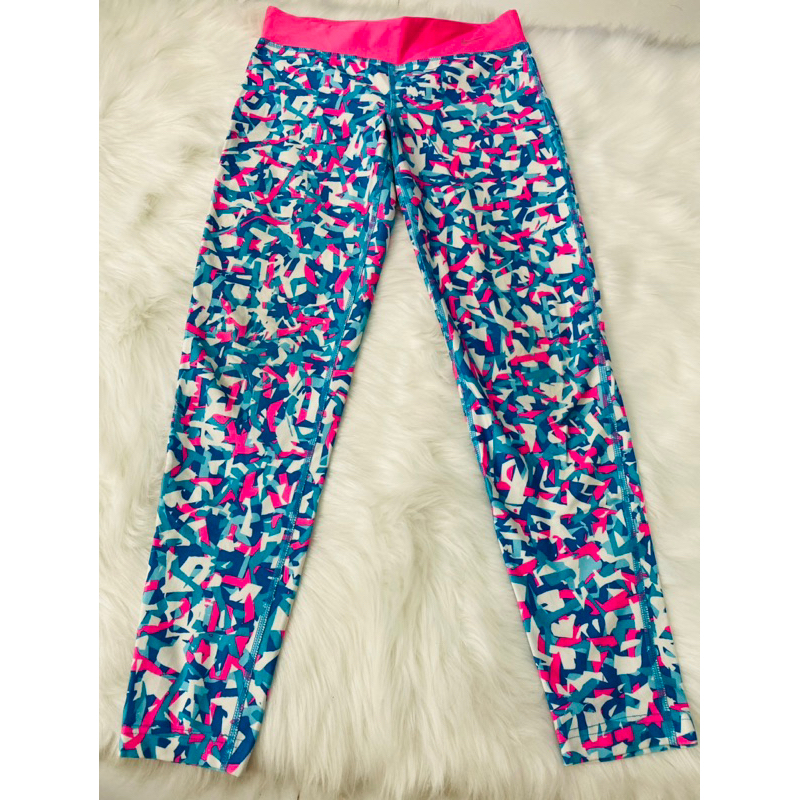 Quần thể thao Nike size S