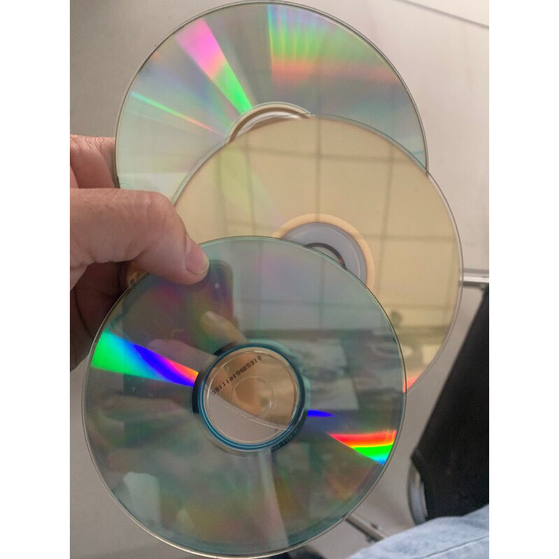 ĐĩaCD cũ trang trí trưng bày, thước 12cm.