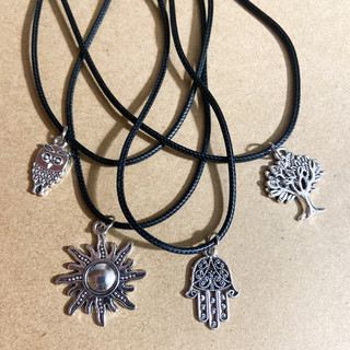Vòng cổ mặt charm hợp kim bạc