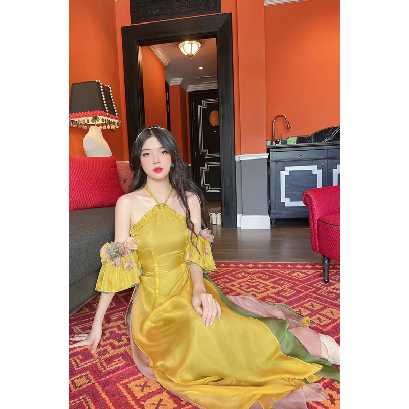 Áo dài thiết kế cách tân cổ yếm siêu hot hit mquyến rũ dành cho các cô nàng