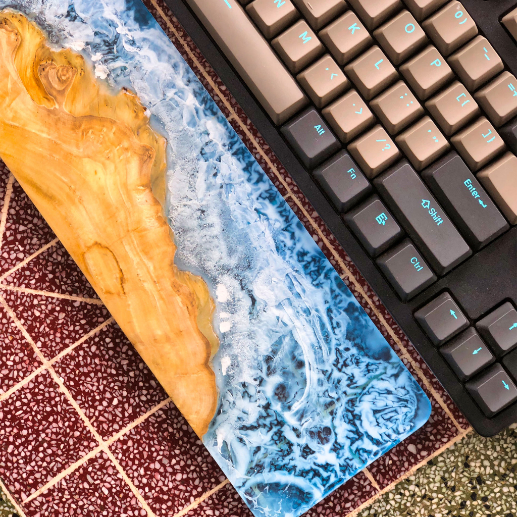 Kê tay bàn phím resin thủ công sóng biển,kê tay gỗ tự nhiên kết hợp epoxy resin