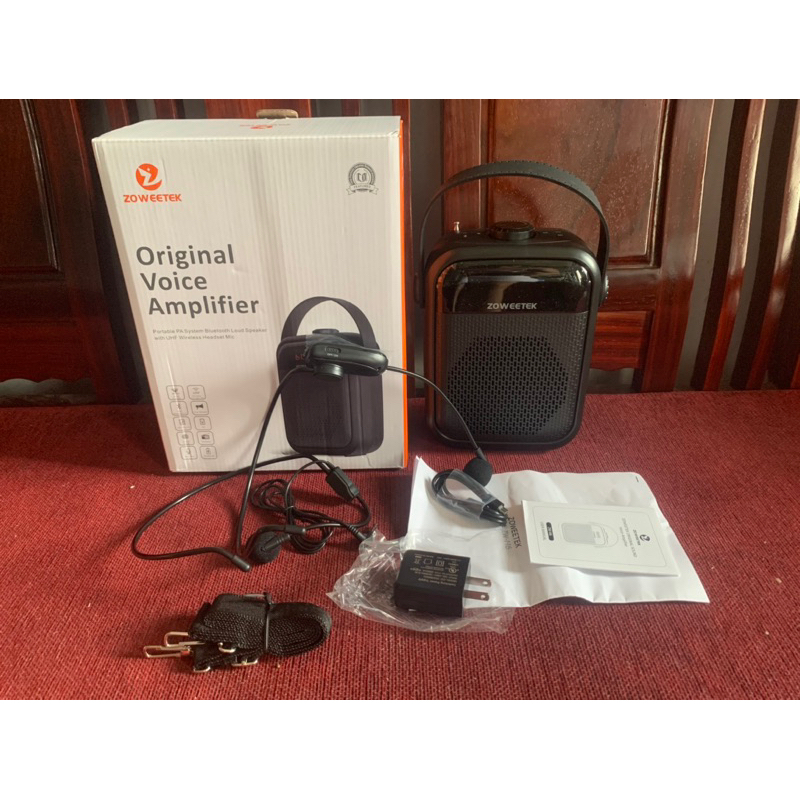 Máy trợ giảng Nhật Bản