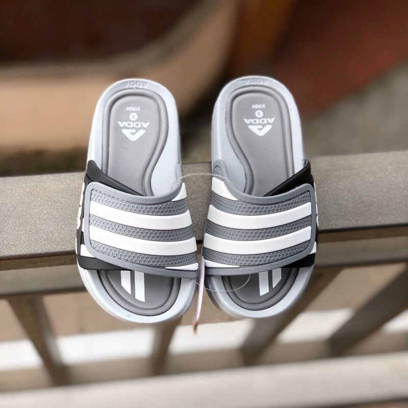Dép lê quai ngang cho bé họa tiết kẻ sọc chính hãng ADDA chất liệu nhựa siêu bền, chống trơn trượt, không hôi chân