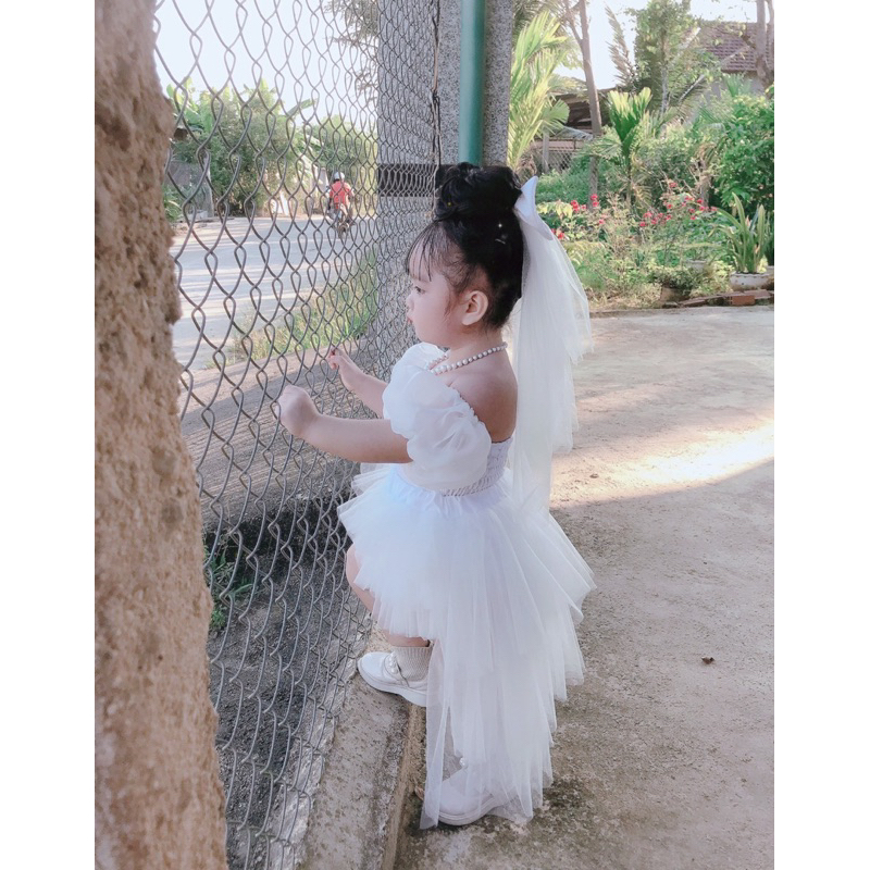 Váy cô dâu cho bé gái