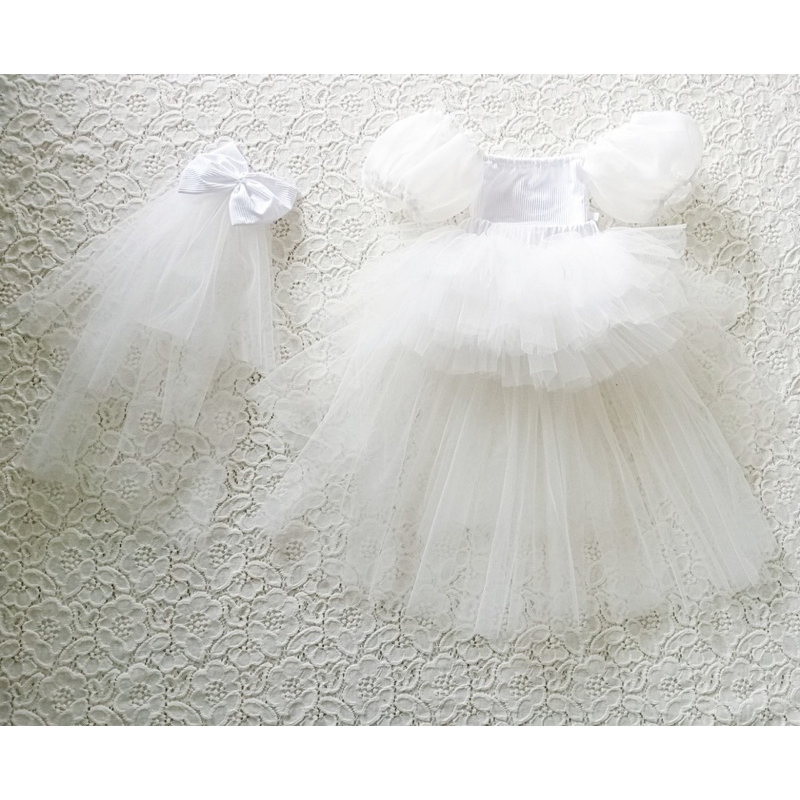 Váy cô dâu cho bé gái