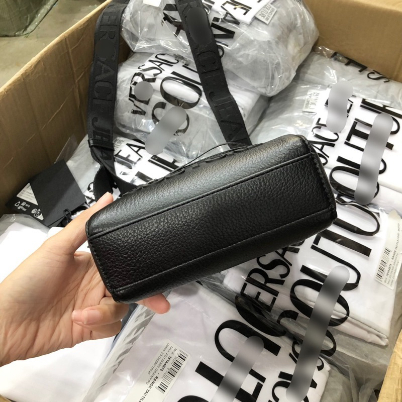 Túi versace nam đeo chéo