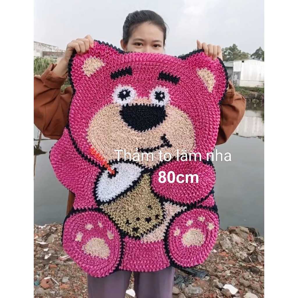 Thảm trang trí thảm lau chân gấu dâu lotso may thủ công