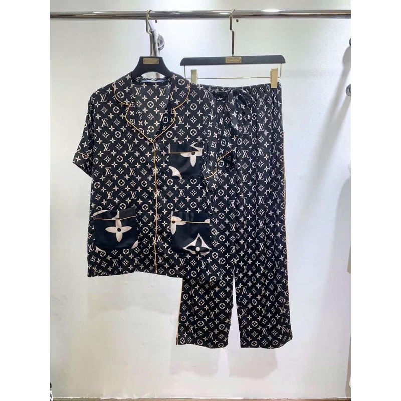 BỘ PYJAMA LỤA CỘC DÀI HOẠ TIẾT QUẢNG CHÂU CAO CẤP MÃ 2023-1108