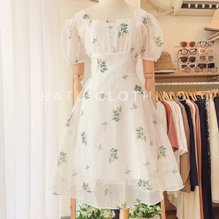 Lily Dress - Đầm trắng hoa nhí dáng ngán xoè tay phồng cổ vuông chất voan siêu xinh