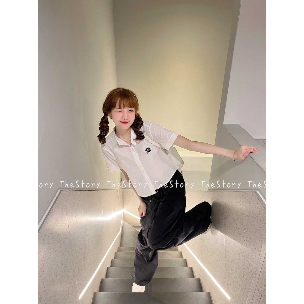 Áo sơ mi croptop tay ngắn thêu chữ city girl  A3033