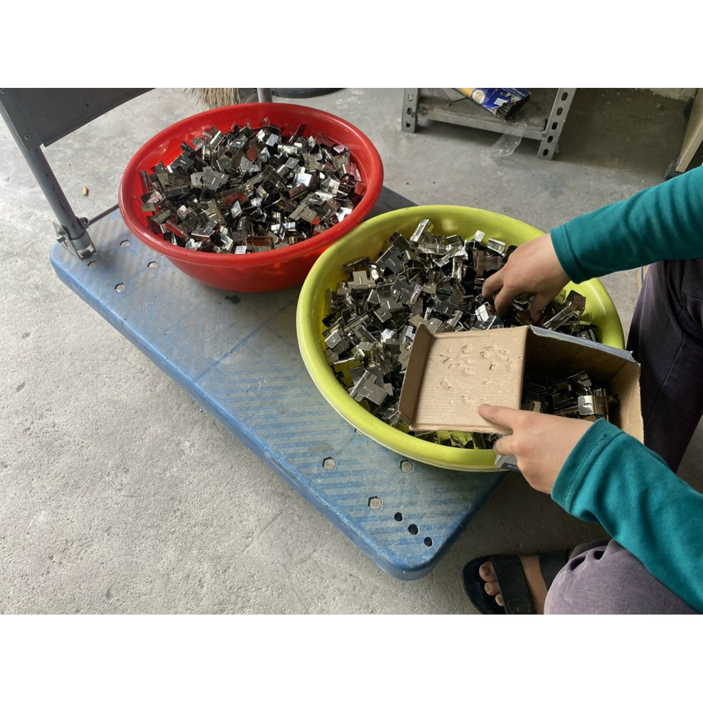 Kẹp thoát nước Solar inox 304 cho tấm pin năng lượng mặt trời