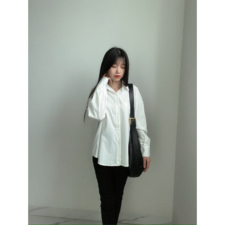Áo sơ mi nam nữ form rộng tay dài kiểu dáng basic màu trắng dáng suông style đi học sinh viên