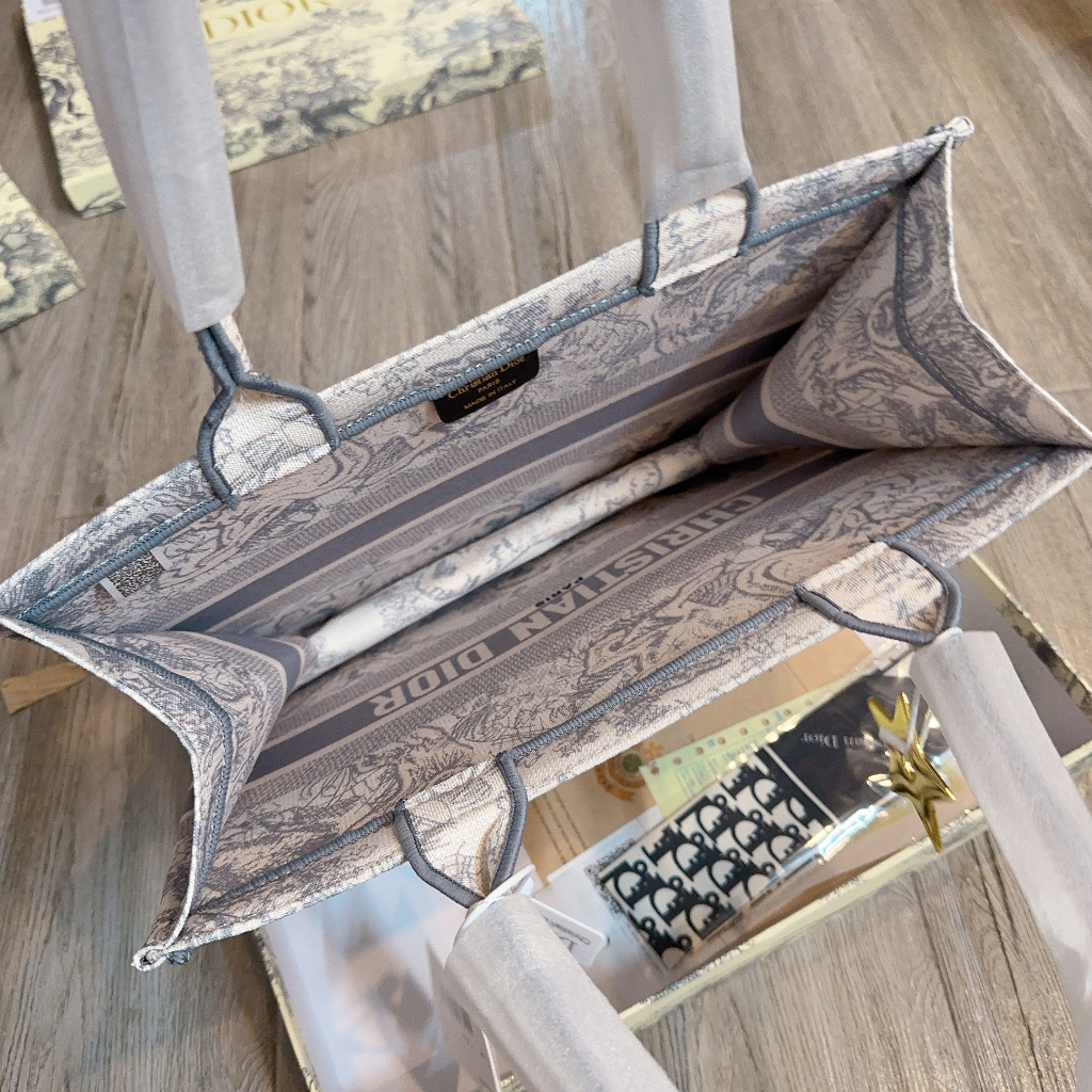 Túi Xách CD Công Sở Size 36,40 Bản Hai Mặt Phối Hoạ Tiết Hàng Cao Cấp Fullbocx Nguyên Siu Sịn Sò-9--400