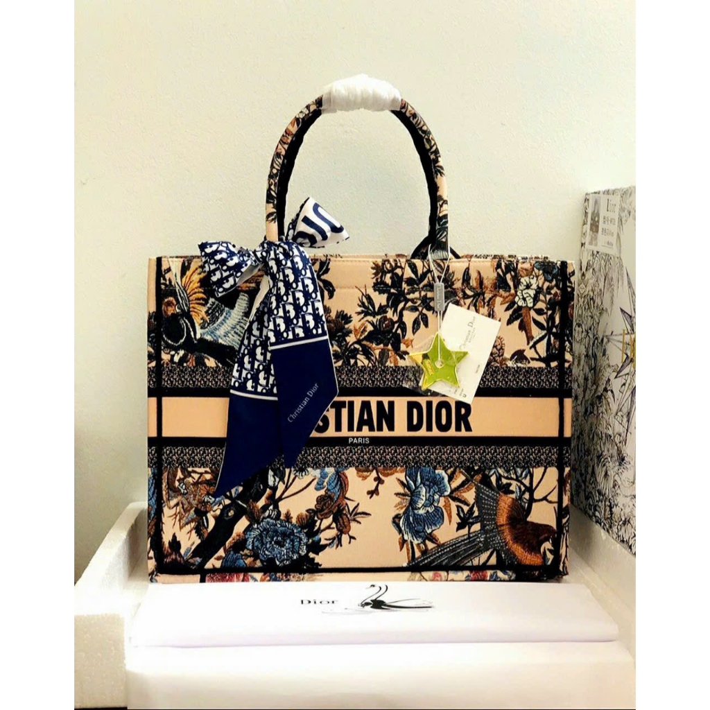 Túi Xách CD Công Sở Size 36,40 Bản Hai Mặt Phối Hoạ Tiết Hàng Cao Cấp Fullbocx Nguyên Siu Sịn Sò-9--400