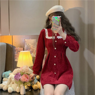 Váy nhung cổ ren cúc ngọc tôn dáng