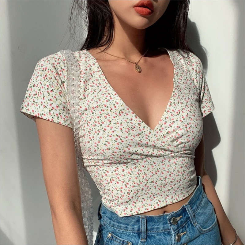 Top01 | Áo Kiểu Croptop Ngắn Tay Cổ V Hoạ Tiết Hoa Nhí Dễ Thương Thời Trang Phong Cách Hàn Quốc Pepper Clothing