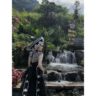 Trang phục Miêu cương trang phục dân tộc Miêu (sẵn) (Ảnh tự chụp)