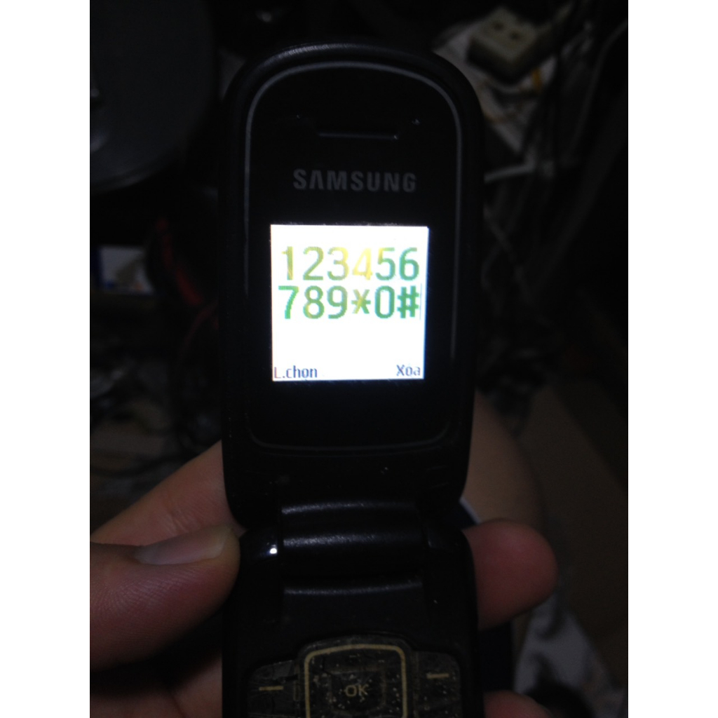 Xác SAMSUNG E1150 màn xấu, vẫn hiển thị tốt, sjm sóng tốt, phím ăn, loa trong ngoài còn ok, ae về tét thêm, kèm bin cũ