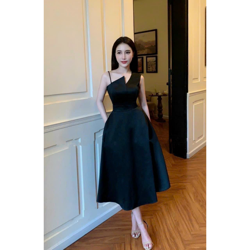 Đầm dây midi xòe lên form đẹp lắm ah