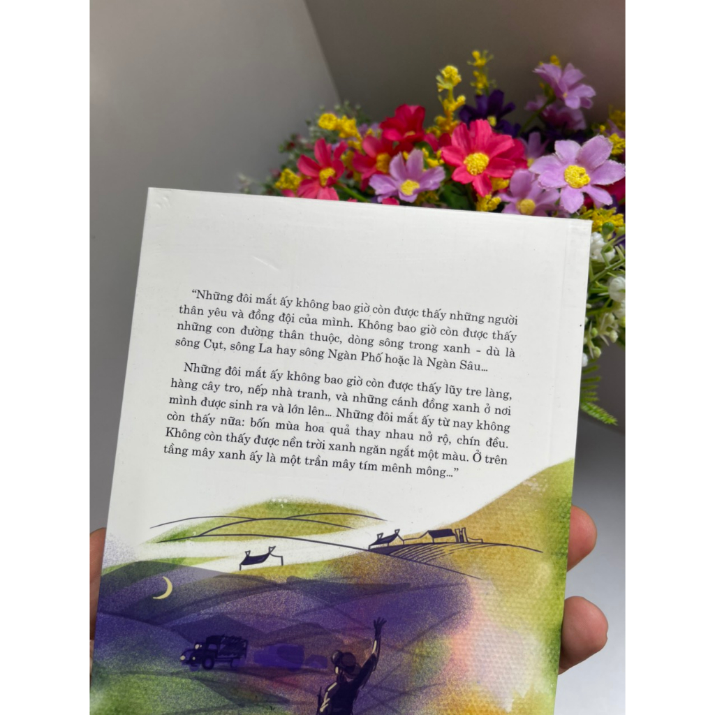 Sách – Đài hoa tím – chuyện 10 cô gái Ngã Ba Đồng Lộc  – Nghiêm Văn Tân - Tri Thức Trẻ Books - NXB Văn Học