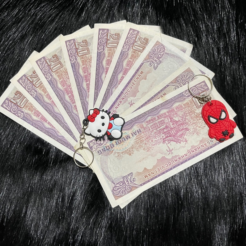 Móc khoá cute và 20d85 xưa