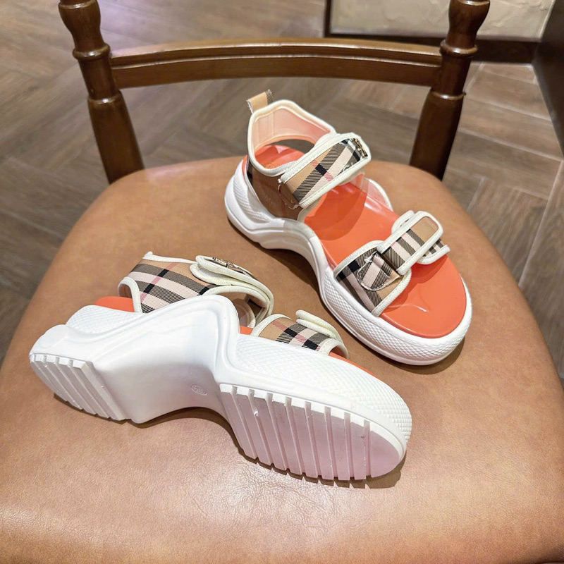 Giày sandal hai quai dán đế thô cao 5p