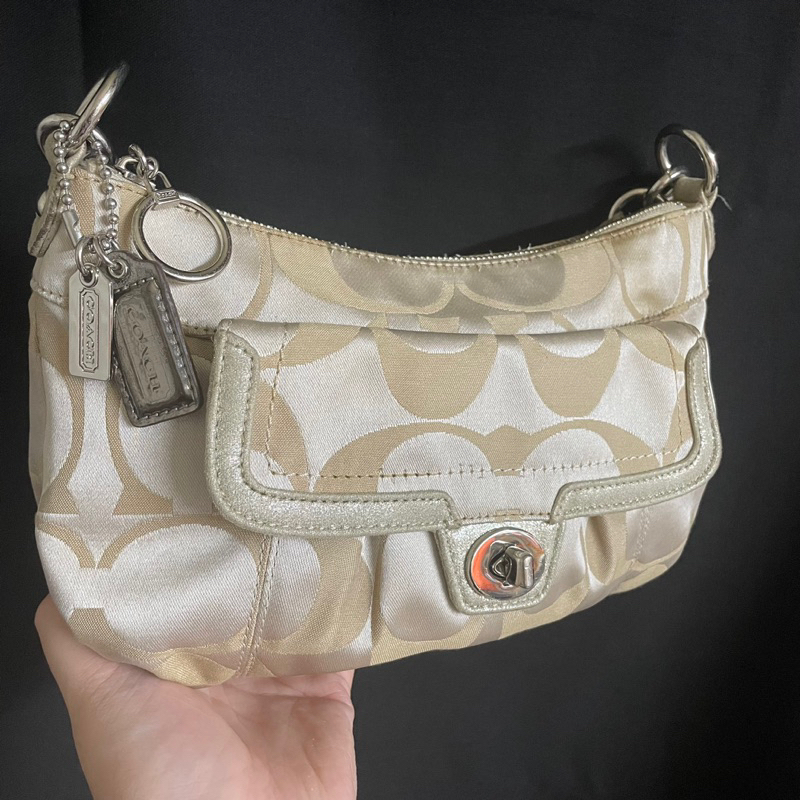 ⭐️  Coach Shoulder Bag - Túi đeo vai / kẹp nách Coach chính hãng - Hàng qua sử dụng